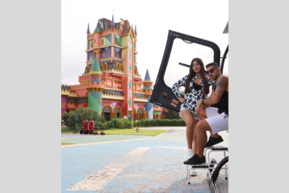 Jaque Sobrinho e Diego vivem momentos mágicos entre atrações e belezas naturais, com produção Non Stop. (CRÉDITOS: @eutonoparque)