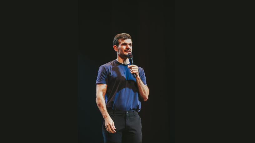 Non Stop e Padre Patrick estreiam uma comédia celestial que promete arrancar risadas do público.